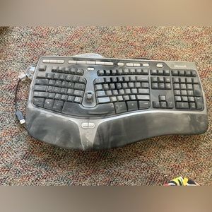 Microsoft natural ergonomic keyboard 4000